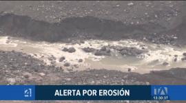 La erosión regresiva del río Coca se encuentra a solo 3,6 kilómetros de la central hidroeléctrica Coca Codo Sinclair. Expertos alertan sobre una amenaza latente y advierten que, de llegar a la planta, sería una catástrofe para el país.

Un reportaje de María Fernanda Utreras