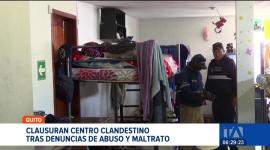 Denuncias de maltrato físico, psicológico y abuso sexual, además de instalaciones insalubres, fueron halladas por las autoridades en un centro de rehabilitación de adicciones clandestino en Quito. El lugar fue clausurado y el responsable podría enfrentar una multa de hasta 8 mil dólares.
Un reportaje de Juan Miguel Rodríguez