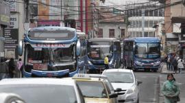 El Gobierno creó compensaciones para los transportistas de buses tras el alza del diésel