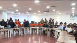 Libertad para los once de Otavalo. El Tribunal Anticorrupción a cargo del caso revocó la prisión preventiva de los procesados por terrorismo y dispuso medidas sustitutivas. Ellos podrán defenderse en libertad mientras continúa la investigación.

Un reportaje de María Fernanda Utreras