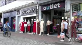 Una vez habilitadas las vías hacia la provincia de Imbabura, los comerciantes de Cotacachi y Atuntaqui esperan reactivarse tras reportar millonarias pérdidas durante las paralizaciones.

Un reportaje de Brigette Mancheno