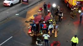 Un vehículo se volcó en la av. Rodríguez Bonín, en Guayaquil.