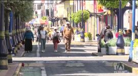 Brigadas del Ministerio de Desarrollo Humano recorrerán cuatro cantones de la provincia de Imbabura para identificar los comercios afectados por el paro. Estos negocios recibirán una transferencia de mil dólares, 72 horas después de ser registrados.

Un reportaje de Belén Merizalde