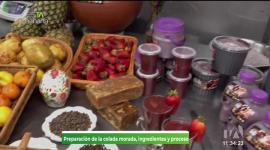 Julián Campos nos cuenta el paso a paso de  su propia colada morada pero con toque ‘guayaco’ para endulzar este feriado.