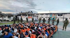 Decenas de militares realizaron requisas en cárceles de Ecuador tras muerte de reos.