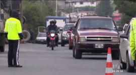La Agencia Metropolitana de Tránsito reforzó los operativos durante el feriado en distintos puntos de Quito. Se reportaron cinco fallecidos en siniestros registrados en la capital.

Un reportaje de Ismenia Solórzano