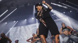 El colombiano Beéle ya se presentó en Cuenca por sus fiestas de Independencia.