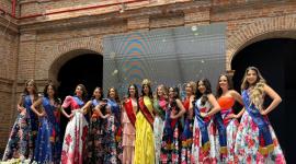 Diez candidatas a Reina de Quito fueron presentadas en un evento oficial.