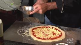 El expresentador de tv, Roberto Begué nos cuenta sobre su nueva faceta de chef ‘pizzero’. Además, unas anécdotas de su paso por Teleamazonas.