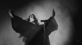 Dua Lipa deslumbró en Buenos Aires con dos conciertos en River y disfrutó del Superclásico en La Bombonera.