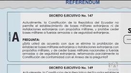 La primera pregunta de la consulta popular propone eliminar la prohibición establecida en la Constitución de Montecristi que impide la instalación de bases militares extranjeras en el Ecuador. 

Un reportaje de Carlos Sacoto