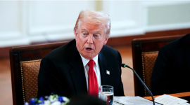 El presidente Donald Trump en una oficina de la Casa Blanca en noviembre del 2025.