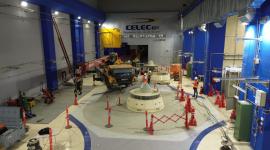 La central hidroeléctrica Alluriquín empezó a funcionar en su totalidad.