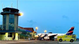 Se inauguró la ruta aérea que une Cuenca y las Islas Galápagos