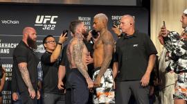 A la izquierda Sean Brady y a la derecha Michael Morales en el último careo oficial previo a su combate en el UFC 322.