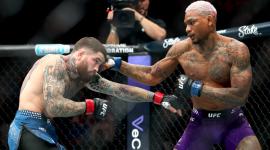 Michael Morales, durante la pelea ante Sean Brady por la UFC 322, el 15 de noviembre de 2025.