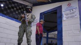 Las votaciones en Ecuador se realizaron con un amplio despliegue de policías y militares.