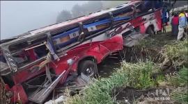 A 24 subió el número de fallecidos tras el siniestro de un bus interprovincial  registrado este domingo 16 de noviembre del 2025. Las autoridades investigan las causas del trágico siniestro ocurrido en la vía Simiatug - Ambato.

Un reportaje de Jonathan Quezada