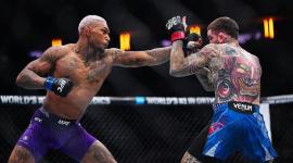 Michael Morales (izquierda) sometió en el primer round a Sean Brady, en la pelea disputada el sábado 15 de noviembre del 2025.