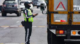 Los vehículos y las motos deben cumplir el Pico y Placa en Quito