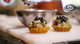 Detrás de cada proyecto culinario ecuatoriano hay pasión, ingenio y la terquedad necesaria para abrir camino con pocos recursos y muchas ganas. En esta segunda parte, sus protagonistas revelan tropiezos, aprendizajes y decisiones que los han marcado.