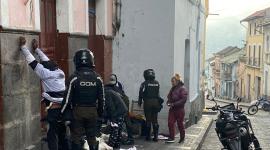 La Policía retiró a habitantes de calle del sector del Bulevar 24 de mayo, en Quito, este jueves 20 de noviembre del 2025.