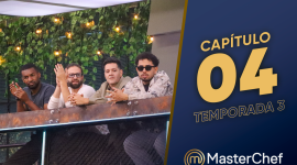 Participantes de MasterChef en el balcón.