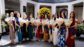 10 jóvenes quiteñas participan en el certamen para ser la Reina de San Francisco de Quito 2025.