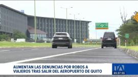 Pasajeros que arribaron al aeropuerto de Quito denuncian que fueron víctimas de robos en la vía a Collas. Relatan que hombres abren las cajuelas de los vehículos en pleno trayecto y se llevan las maletas sin que nadie lo note.

Un reportaje de Gustavo Jaramillo