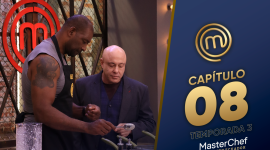 Chef Rausch ayudando a Beber en la cocina