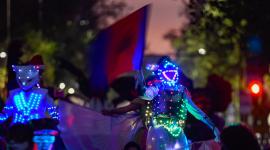 La alegría y las luces son protagonistas en la Mascarada Noctura