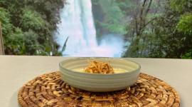 Este lunes 8 de diciembre del 2025 preparamos crema de cebolla, junto al chef Felipe Campana.