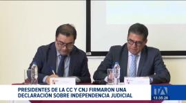 Los presidentes de la Corte Constitucional y de la Corte Nacional de Justicia firmaron una declaración conjunta en defensa de la independencia judicial. Señalaron que no es necesario desmantelar instituciones para recuperar la confianza ciudadana.

Un reportaje de Belén Merizalde