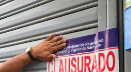 Arcsa clausuró un local de venta de insumos médicos en Cuenca.