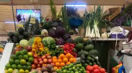 El precio en algunos productos en el mercado se mantiene, pese a la reducción de la inflación.