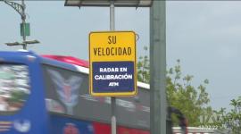 Ante el aumento de muertes por siniestros de tránsito, vuelve a abrirse el debate sobre la necesidad de reactivar los radares de control de velocidad. La Agencia Nacional de Tránsito suspendió estos dispositivos tras detectar irregularidades.

Un reportaje de Carlos Sacoto