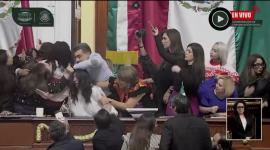 Un debate parlamentario en la Ciudad de México (InfoCDMX) acabó en una trifulca entre las diputadas del oficialismo y la oposición.