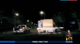 En Quito, más de 700 conductores han sido detenidos por manejar bajo los efectos del alcohol. Al someterse a las pruebas de alcoholemia, se evidenció que su capacidad de reacción, coordinación y visión estaba alterada.

Un reportaje de Mishell Villacís