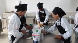 Estudiantes de la carrera de Gastronomía del Instituto Yavirac.