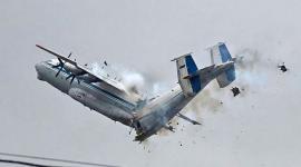 Un avión ruso se partió en dos y toda la tripulación se perdió.