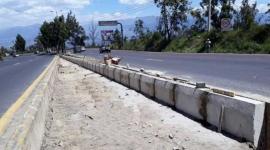 En el puente de la avenida Simón Bolívar, a la altura del ingreso a Zámbiza, se realizarán trabajos de reparación de 11 juntas de dilatación