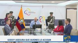 Mario Godoy, presidente del Consejo de la Judicatura, aseguró que no renunciará a su cargo y que comparecerá con información contundente sobre el caso del juez Serrano. Señaló que con el llamado a juicio político buscan tomarse la Judicatura y luego el Consejo de Participación.

Un reportaje de Lucía Clavijo