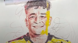 Mario Pineida fue asesinado, el 17 de diciembre del 2025. El pintor Byron Mina decidió rendirle un homenaje con su arte.