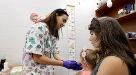 Estados Unidos recomienda que se reduzca el número de vacunas que se aplican a los niños.