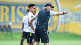 Jesús Pretell se despidió de Sporting Cristal y es anuciado en LDU de Quito