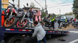 La AMT retuvo motocicletas durante operativos de control de tránsito en Quito, el jueves 15 de enero de 2026