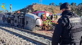 Dos trenes chocaron luego de descarrilarse en Córdoba, sur de España.