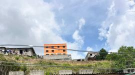 Militares allanaron una vivienda usada por la banda 'Los Lobos' en Quito.