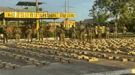 La Policía de Colombia anunció el decomiso de 2,2 toneladas de Marihuana en la frontera.