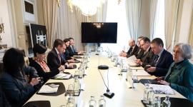 El presidente Daniel Noboa se reunió con el Primer Ministro de Bélgica, Bart De Wever, como parte de su visita a ese país.